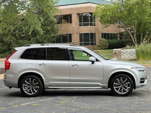 Used 2017 Volvo XC90 T6 Momentum w/ Vision Package AWD/4WD image 6