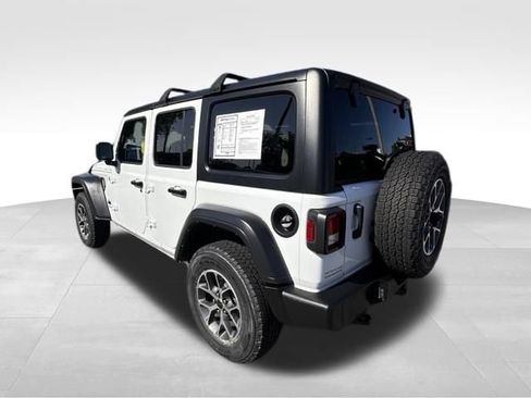 Used 2024 Jeep Wrangler Unlimited Sport AWD/4WD image 5