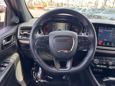 Used 2025 Dodge Durango GT AWD/4WD image 21