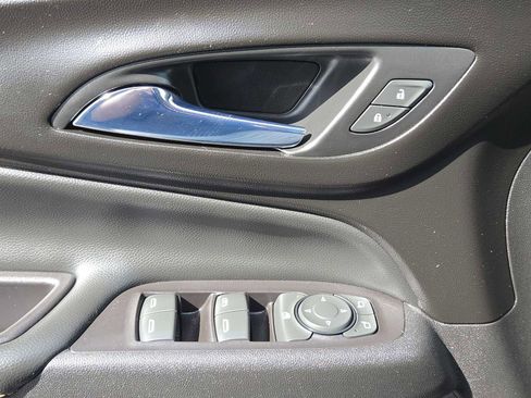 Used 2018 Chevrolet Equinox Premier FWD image 22