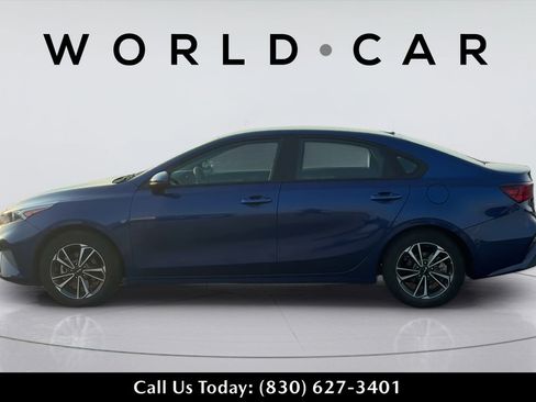 Used 2023 Kia Forte LXS FWD image 11