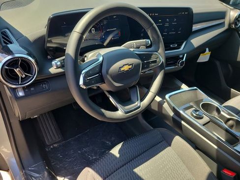 New 2026 Chevrolet Equinox LT w/ Safety and Technology Package image 17