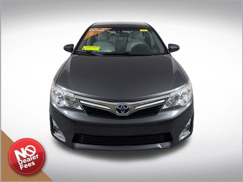 Used 2014 Toyota Camry XLE image 9