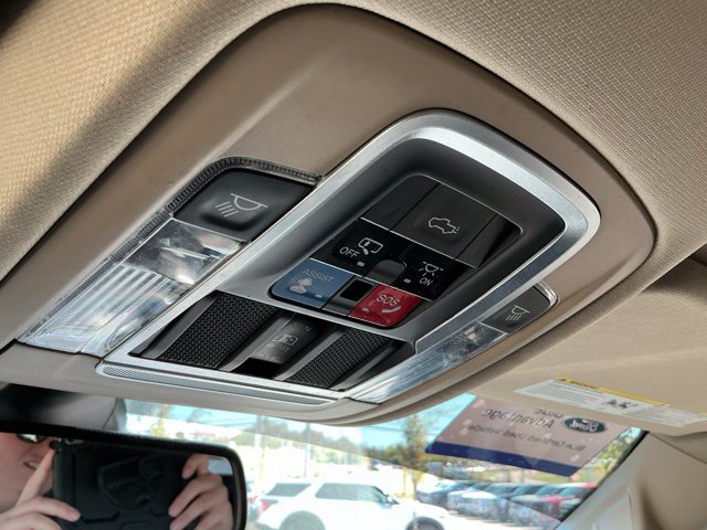 Used 2019 RAM 1500 Laramie AWD/4WD image 45