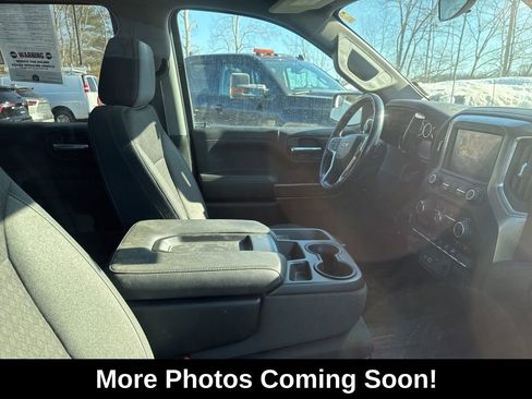 Used 2022 Chevrolet Silverado 1500 LT image 2