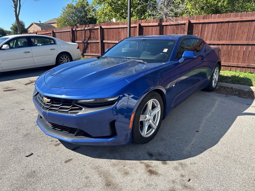 Used 2019 Chevrolet Camaro LT RWD image 3