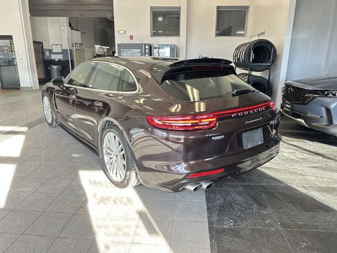 Used 2018 Porsche Panamera 4S image 5