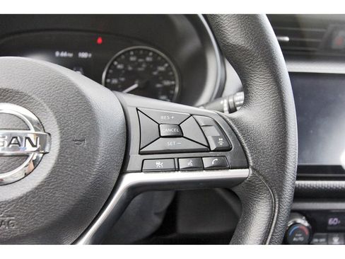 Used 2021 Nissan Kicks SV FWD image 19
