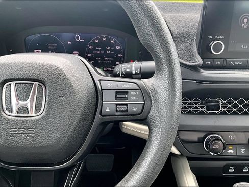 Used 2025 Honda Accord LX image 19