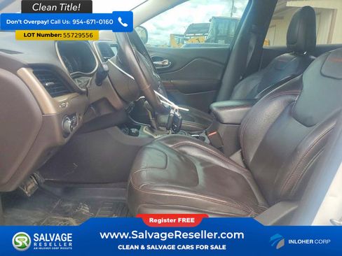 Used 2014 Jeep Cherokee Trailhawk w/ Comfort/Convenience Group AWD/4WD image 9