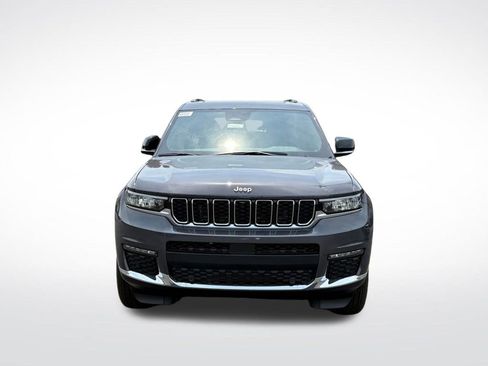 New 2025 Jeep Grand Cherokee L Limited w/ Luxury Tech Group II image 9