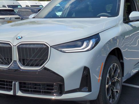 Used 2026 BMW X3 xDrive30i w/ M Sport Package AWD/4WD image 6