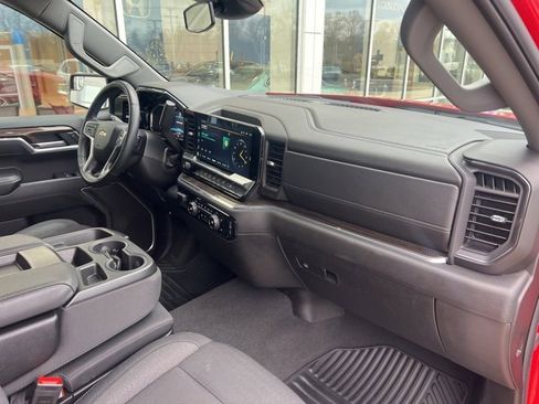 Used 2025 Chevrolet Silverado 1500 LT image 25
