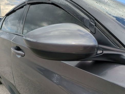 Used 2018 Honda Accord Sport image 12