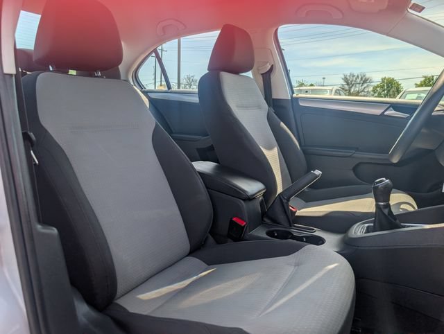 Used 2018 Volkswagen Jetta S w/ Cold Weather Package FWD image 21