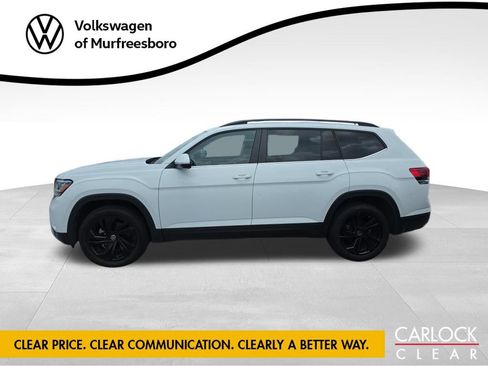 Used 2023 Volkswagen Atlas SE w/ Panoramic Sunroof Package FWD image 3