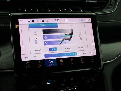 Used 2024 Jeep Grand Cherokee L Limited w/ Luxury Tech Group II image 14