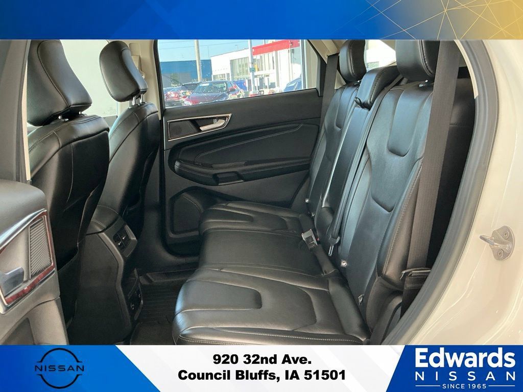 Used 2021 Ford Edge Titanium AWD/4WD image 14