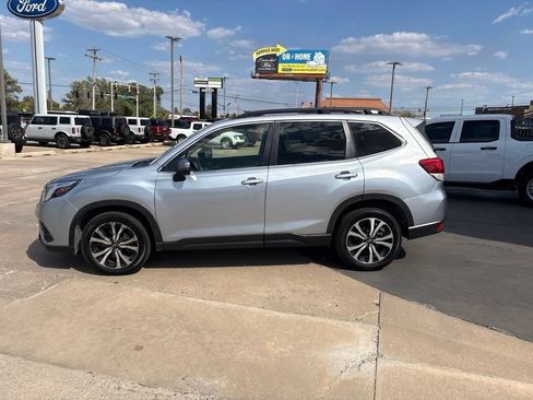 Used 2023 Subaru Forester Limited w/ Popular Package #2 AWD/4WD image 6
