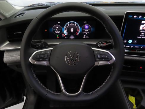 New 2026 Volkswagen Tiguan S FWD image 14