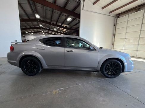 Used 2014 Dodge Avenger SE w/ Blacktop Package image 4