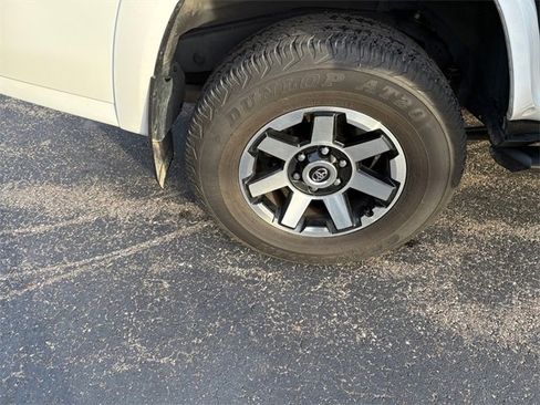 Used 2024 Toyota 4Runner TRD Off-Road Premium w/ Off Road Premium Plus Package image 18