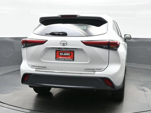 Used 2022 Toyota Highlander Limited AWD/4WD image 5
