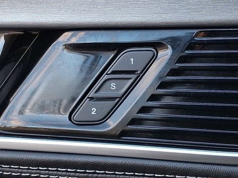 Used 2023 Jeep Wagoneer Series II image 28