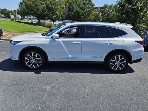 Certified 2023 Acura MDX FWD w/ Technology Package image 4