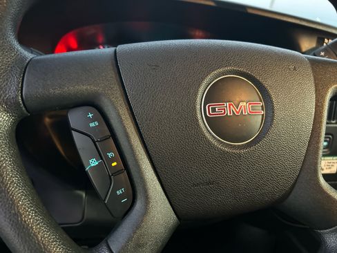 Used 2022 GMC Savana 2500 w/ Driver Convenience Package image 21