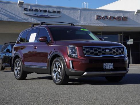 Used 2020 Kia Telluride EX image 2