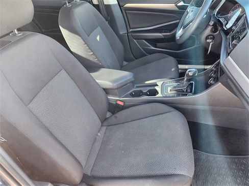 Used 2020 Volkswagen Jetta S image 25
