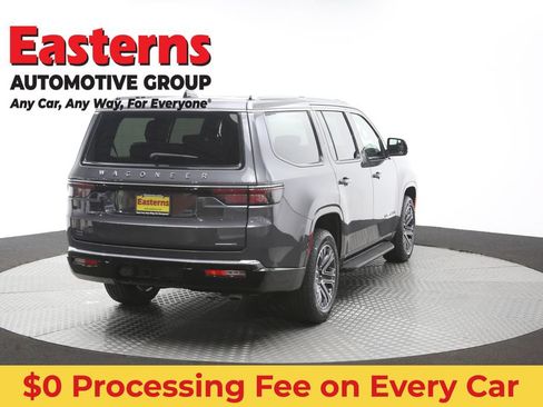 Used 2024 Jeep Wagoneer Series II AWD/4WD image 42