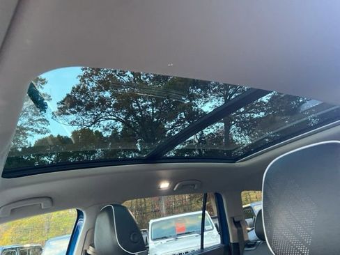 Used 2025 Volkswagen Atlas SEL Premium R-Line image 12