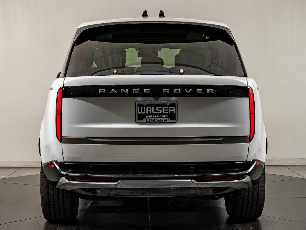 Used 2025 Land Rover Range Rover Autobiography AWD/4WD image 6