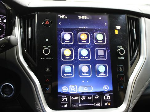 Used 2021 Subaru Outback Premium image 14