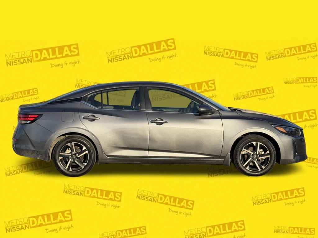 Used 2025 Nissan Sentra SV FWD image 3