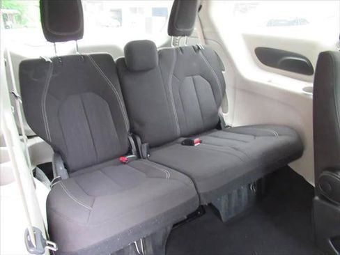 Certified 2023 Chrysler Voyager LX FWD image 31
