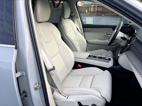 New 2026 Volvo XC90 T8 Ultra image 32