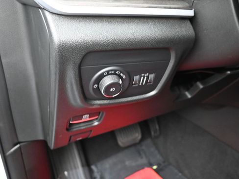 New 2025 Jeep Grand Cherokee Limited w/ Black Appearance Package AWD/4WD image 12