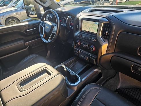 Used 2020 Chevrolet Silverado 2500 LTZ w/ LTZ Premium Package image 31