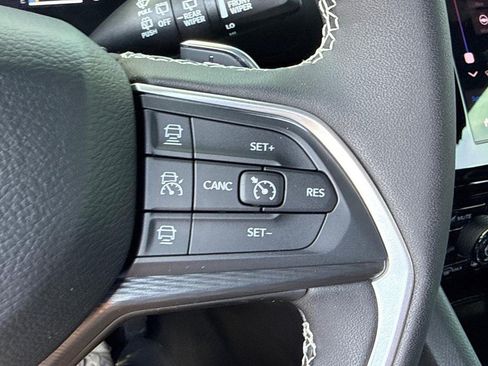 Used 2025 Jeep Grand Cherokee L Altitude AWD/4WD image 20