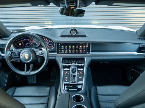 Certified 2023 Porsche Panamera 4 Platinum Edition image 22