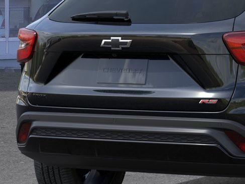 New 2026 Chevrolet Trax RS w/ Driver Confidence Package FWD image 16