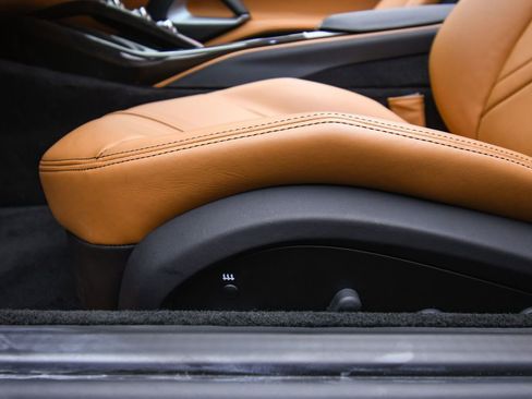 Used 2022 Ferrari 812 GTS image 48