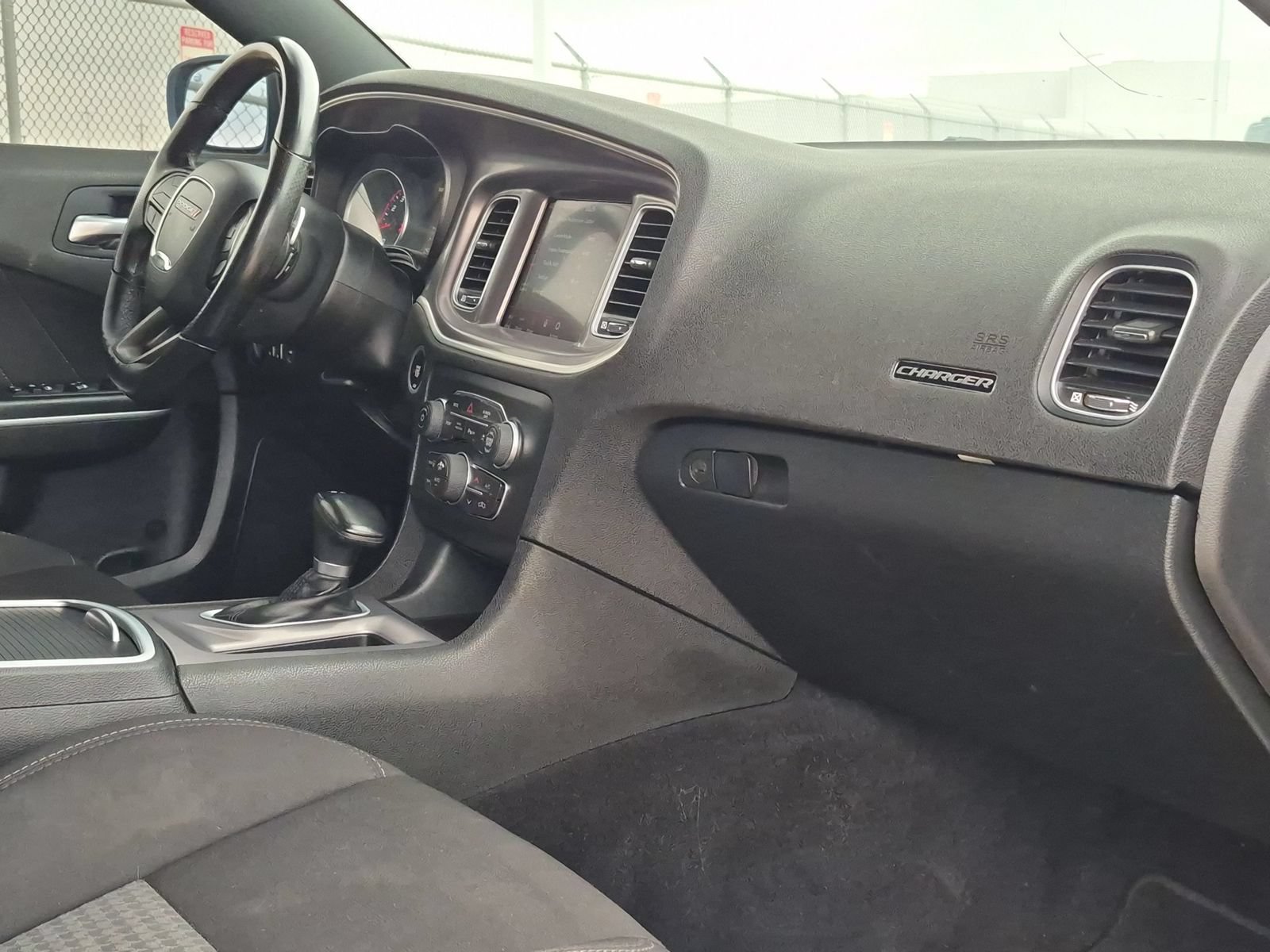 Used 2022 Dodge Charger R/T w/ Performance Handling Group RWD image 27