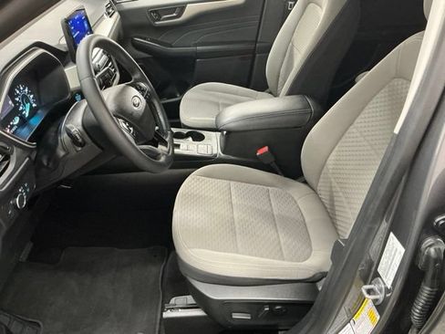 Used 2022 Ford Escape SE w/ Convenience Package FWD image 13