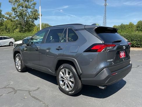 Used 2021 Toyota RAV4 XLE Premium FWD image 15