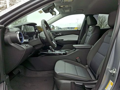 New 2026 Chevrolet Trax LT w/ Driver Confidence Package FWD image 9