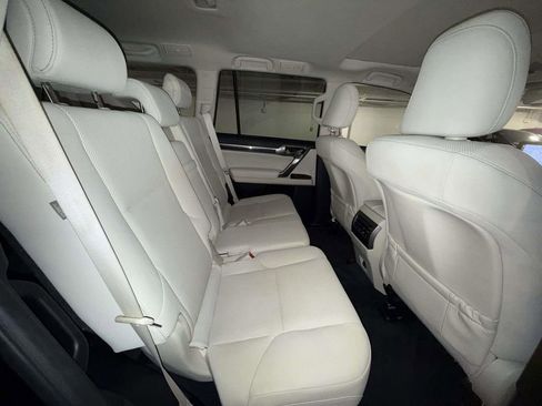 Certified 2023 Lexus GX 460 Premium w/ Premium Package AWD/4WD image 16